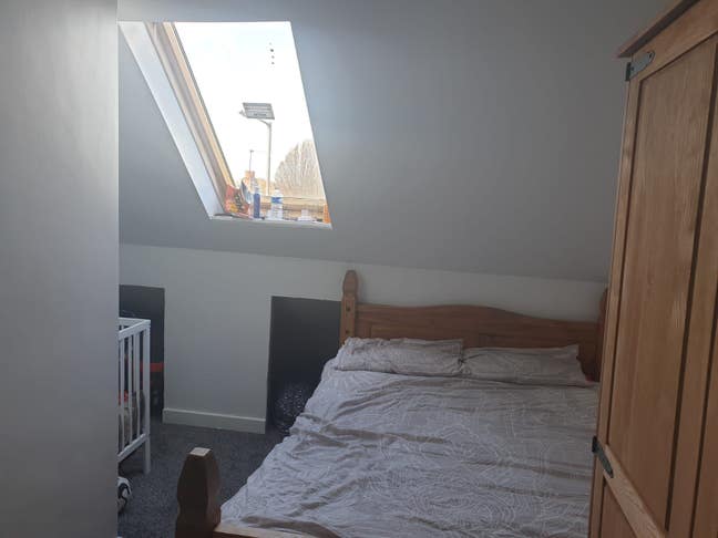 Luxury Rooms and Flat(Room 2) to let in Walsall Main Photo