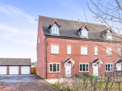 Large Double Room for Rent in House Lichfield Area Main Photo