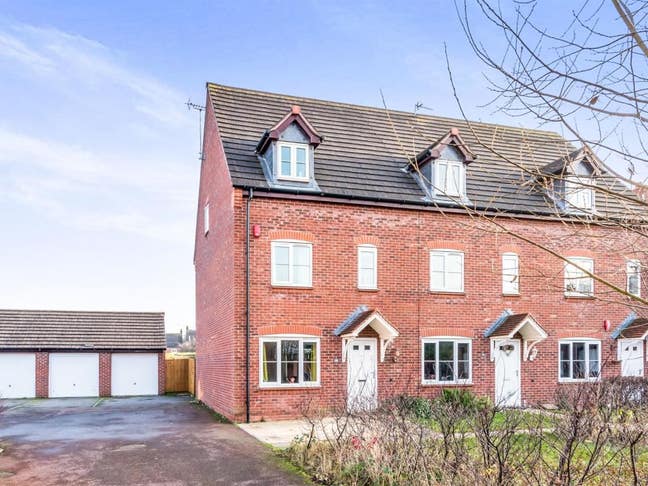 Large Double Room for Rent in House Lichfield Area Main Photo