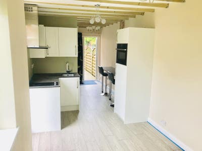 Detached self contained studio flat /annexe  Main Photo