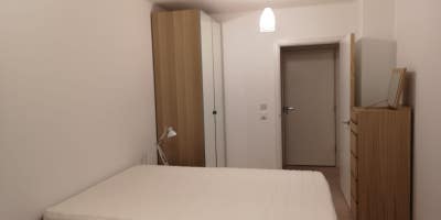Nine Elms Double Room – 1 Min to Tube Main Photo