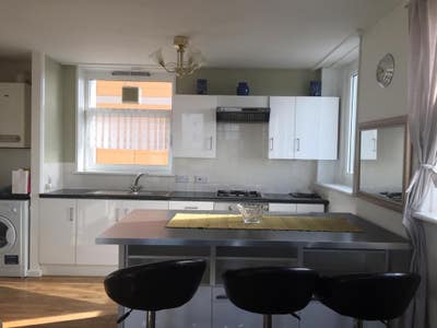 Double Room in Battersea  Main Photo
