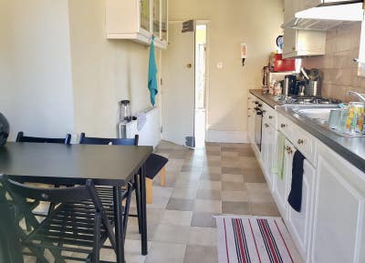 Large double in East Acton by the A40 Main Photo