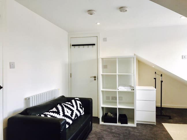 🏡Studio + kitchenette +ensuite+cleaner/bills incl. Main Photo