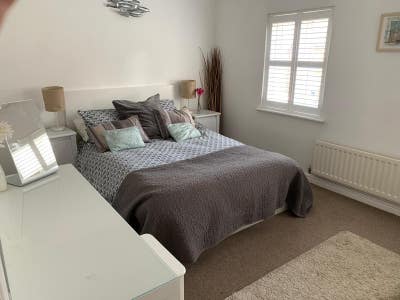 Large double room, quiet location  Main Photo