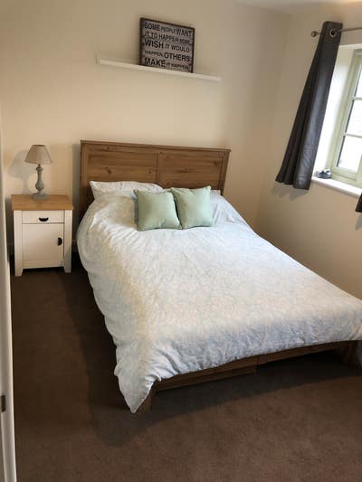 Double bedroom available  Main Photo