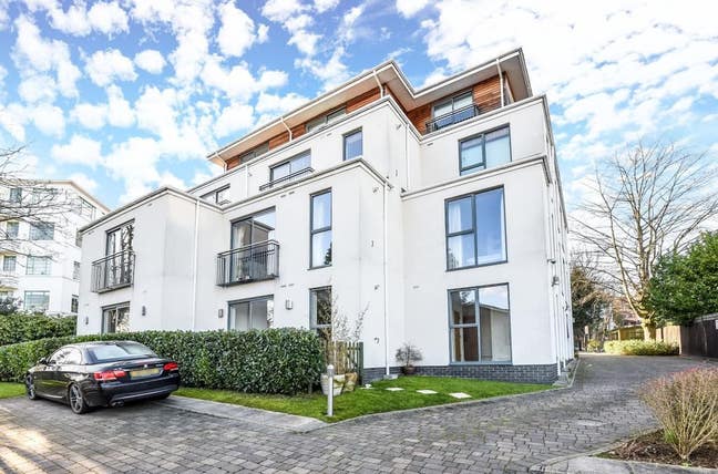 Stunning 2 Bed 2 Bath New Build in Forest Hil Main Photo