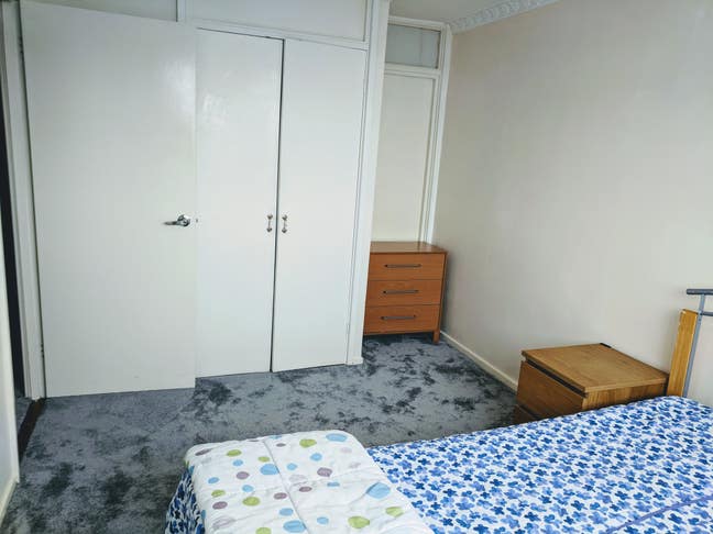 Double room for female in stratford - short term Main Photo