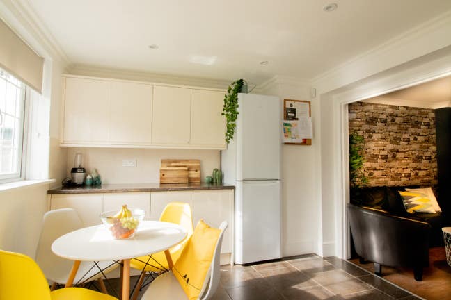 Two rooms available in friendly houseshare! Main Photo