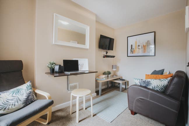 Start Over with Us 💛 Make Yourself at Home 🏡
 Main Photo