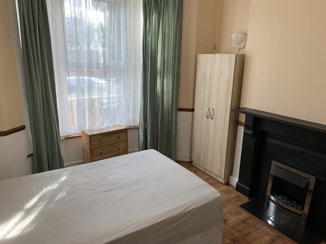 Large  Room in  Leyton All Bills Wifi Inc Main Photo