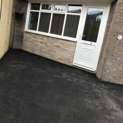 1 Bed Quirky Furnished Mews //Apt with parking Main Photo