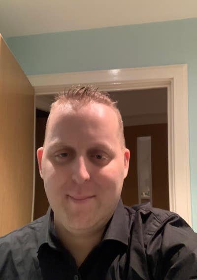 Male 47 no smoker Main Photo