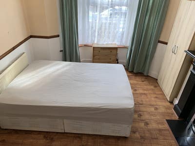 Large  Room in  Leyton All Bills Wifi Inc Main Photo