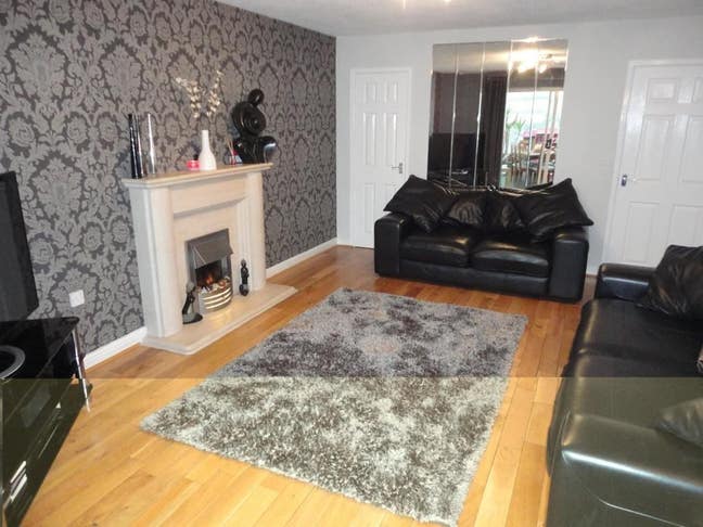 Large double room to rent in detached House  Main Photo
