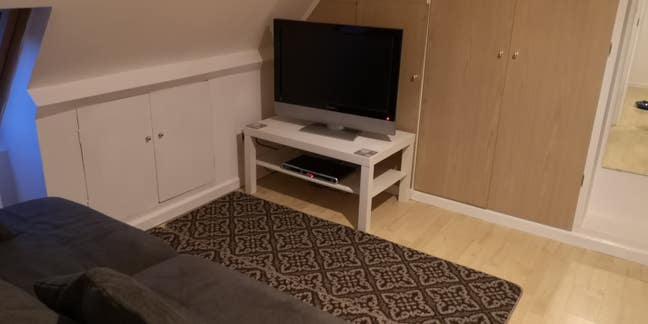 1 Bedroom Self Contained Flat Close To Heathrow Main Photo