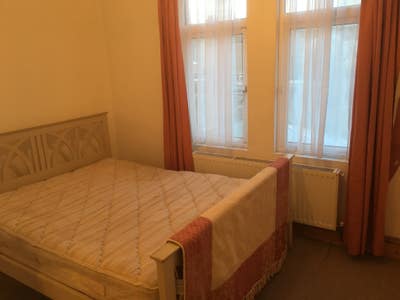 Double room to rent Main Photo