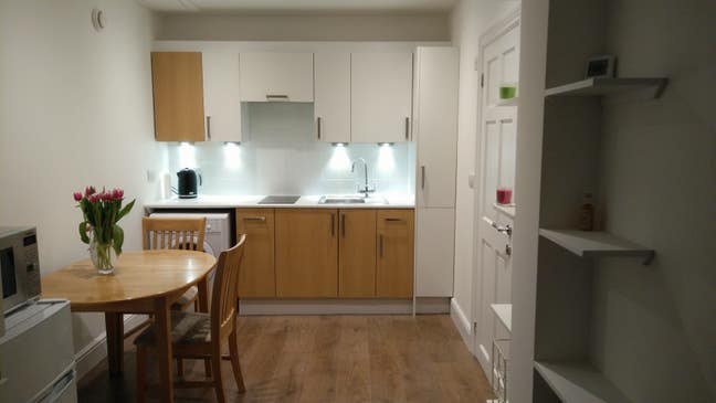 Compact Studio Flat / Room Main Photo