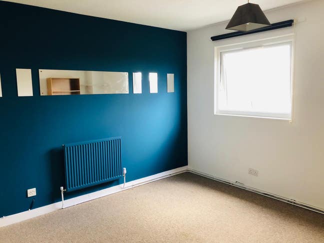 Large Double Room Main Photo