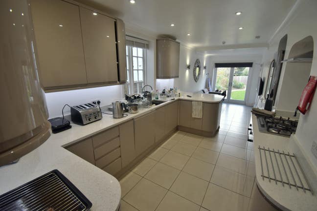 Double Bedroom - Kendrick Road Main Photo