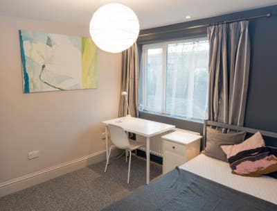Large Double Room in Stunning House - BILLS INCL. Main Photo