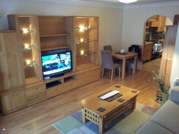 Spacious 1-Bed Flat,  Garden, Peaceful Lockside Main Photo