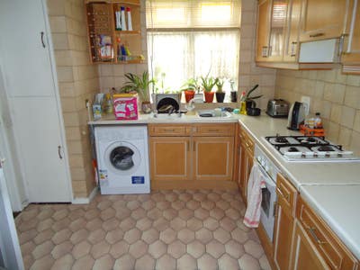 Spacious double near Bermondsey  Main Photo