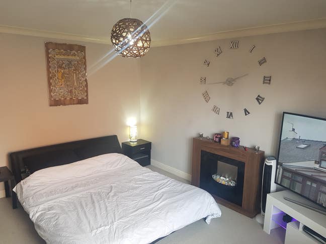 Furnished double room in Singleton area in Ashford Main Photo
