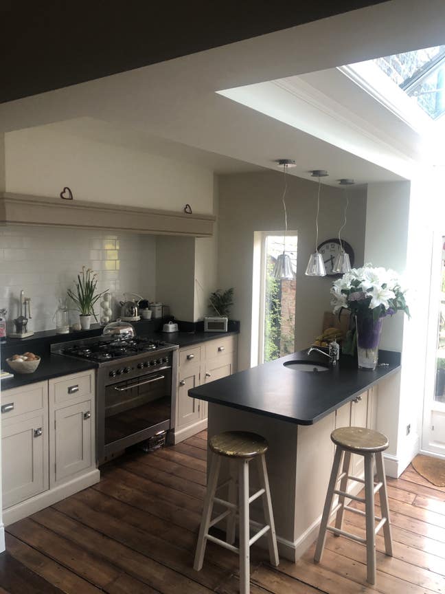 Double room to rent in Stretford - Mon to Fri only Main Photo