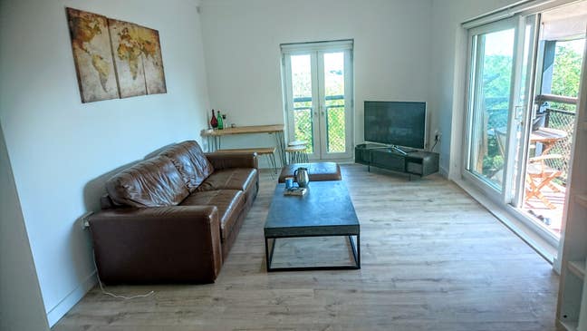 Double Room in Modern Apartment with own bathroom  Main Photo