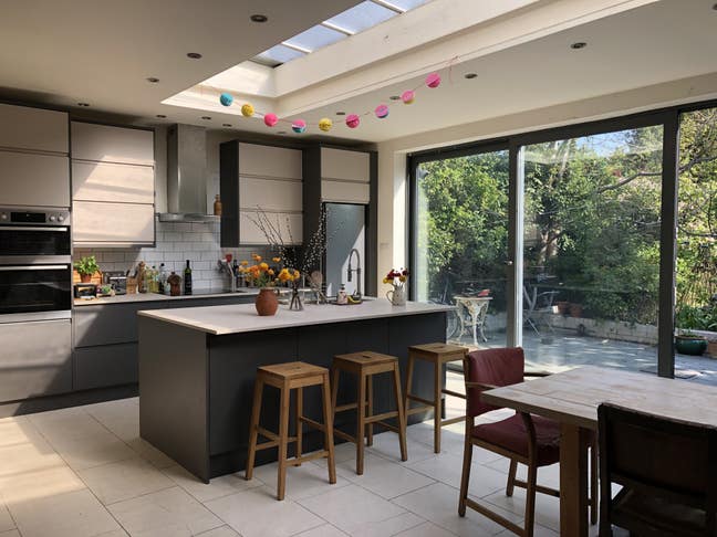 Beautiful house in Cambridge with cats! Main Photo