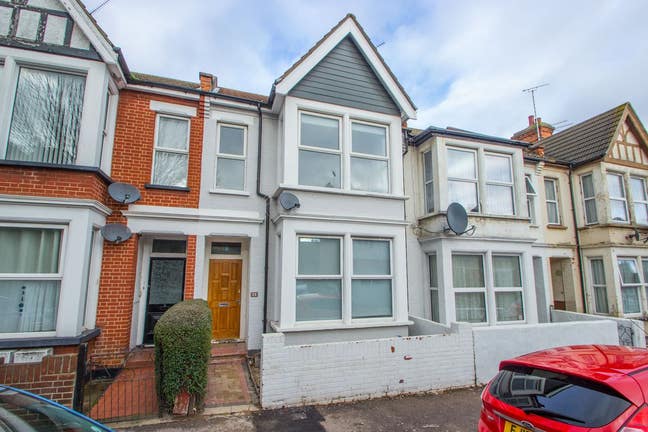 🏡 Lovely Double Room with En-Suite Main Photo