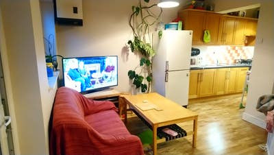 Two Double Rooms  - 1 mins walk from Tube Main Photo