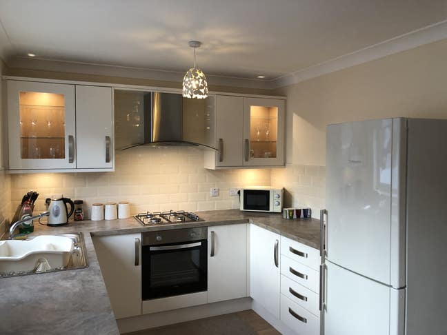 Quality furnished Double bedroom  Main Photo