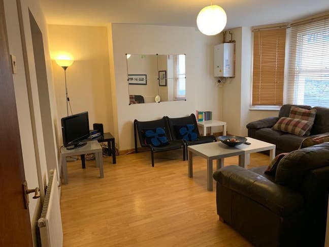 Single Room in  Cheltenham Town Centre House Share Main Photo