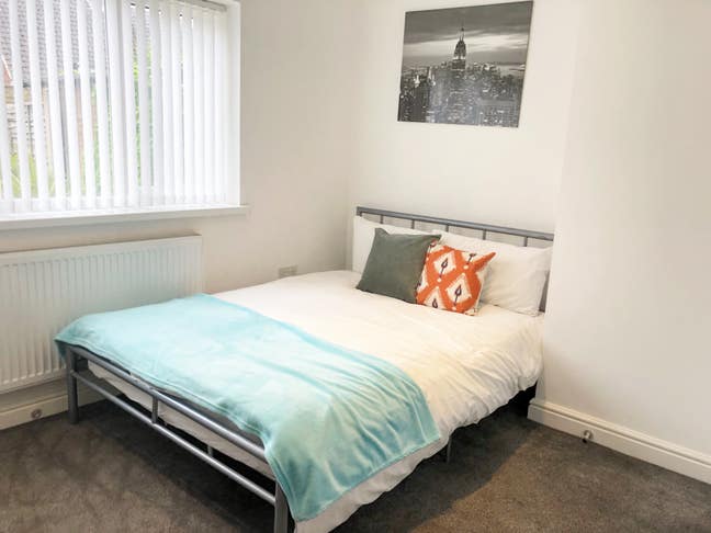 Fantastic House-share on Corbyn Road, Dudley DY1 Main Photo