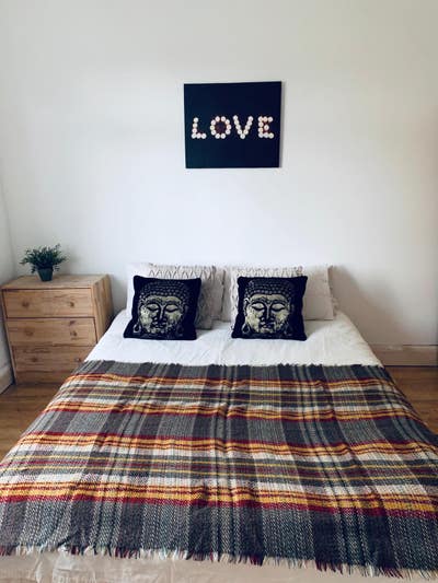 Quiet Room In A Big House Main Photo