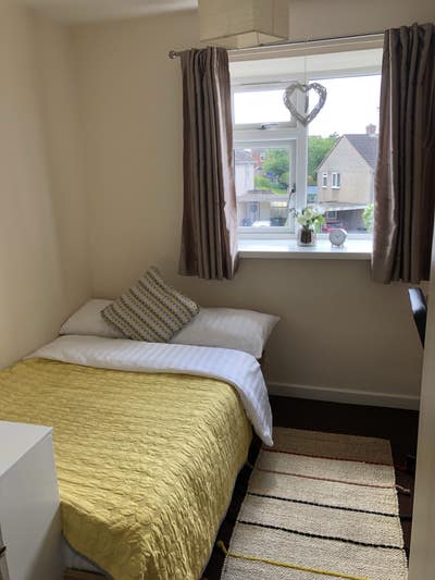 Professional House-Share Main Photo