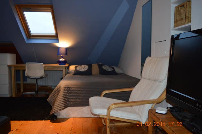 Wimbledon - Lge Dbl.  Room - Own Bathroom, Nr Bars Main Photo