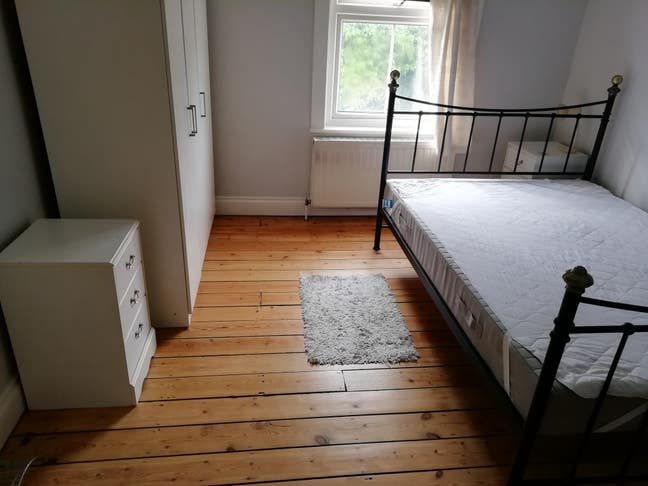 Big double room in Wood Green, near tube Main Photo