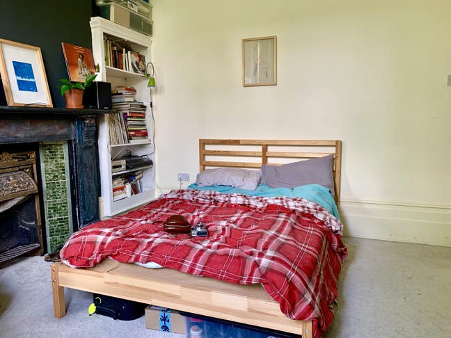 Beautiful Vintage Room in Quiet House   - Zone Two Main Photo