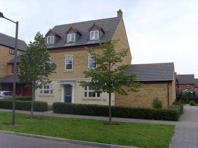 Double Bedroom in a 5 bed executive house Main Photo