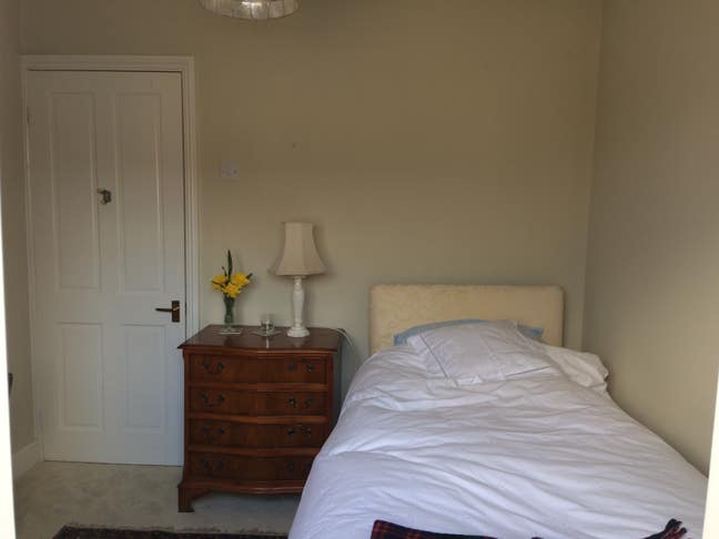 Room in Detached Property in Quiet Rural Location Main Photo