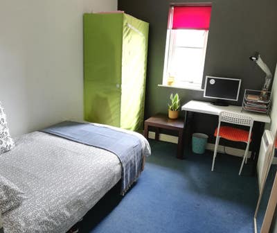 A Cosy Single Room with Your Own Bathroom  Main Photo