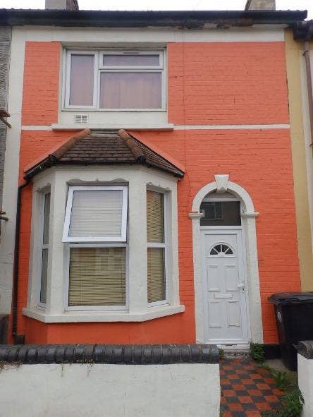 Large furnished double bedroom in Barton Hill Main Photo