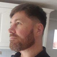Seeking quiet room Main Photo