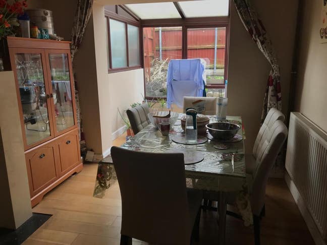 Double roomsin Wolverhampton City centre house Main Photo