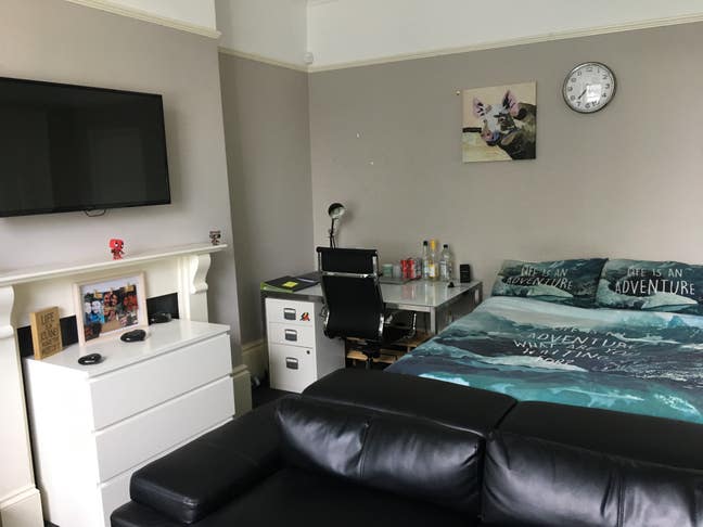 20-30 y/o Luxury Full En Suite Avenues Houseshare Main Photo
