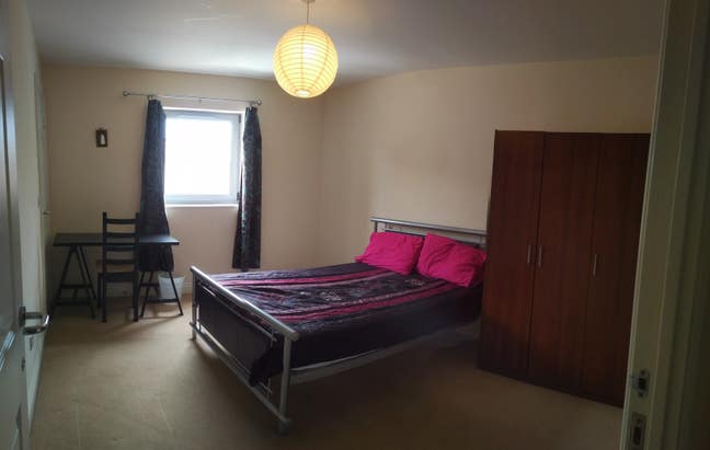 Bright double ensuite room + terrace Main Photo