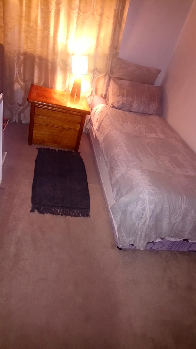 Single ROOM available Monday to Friday ONLY  Main Photo